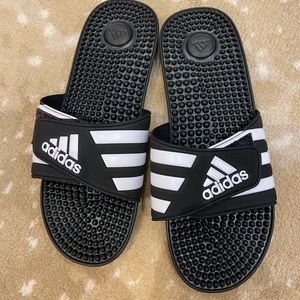 Men’s Adidas black flip flops in size 13